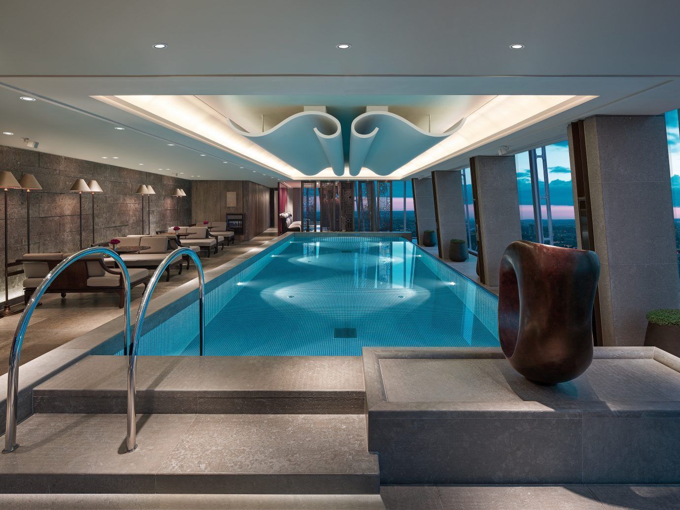 Infinity Pools o Piscinas Infinitas, todo lo que necesitas saber 13 Piscina infinita en el Hotel Shangri-La - The Shard de Londres