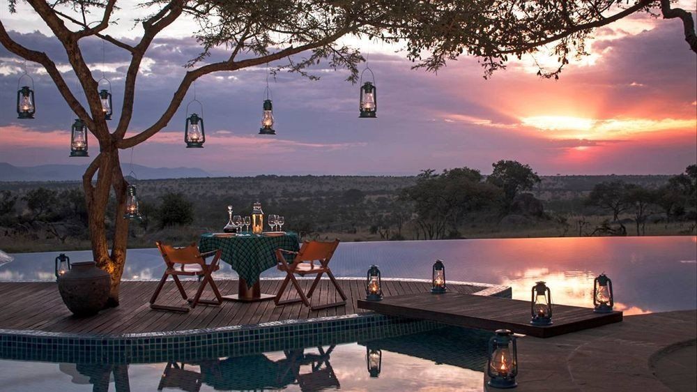 Infinity Pools o Piscinas Infinitas, todo lo que necesitas saber 19 Piscina infinita en el Four Seasons Safari Lodge Serengeti, Tanzania