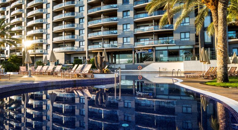 Los 14 mejores hoteles familiares en Gran Canaria 2023 4 Radisson Blu Gran Canaria, Arguineguin, es uno de los mejores hoteles familiares de Gran Canaria
