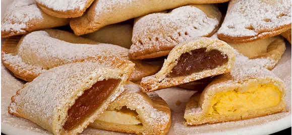 Gastronomía Navideña en Palma: Una Experiencia Única 4 robiols y crespells