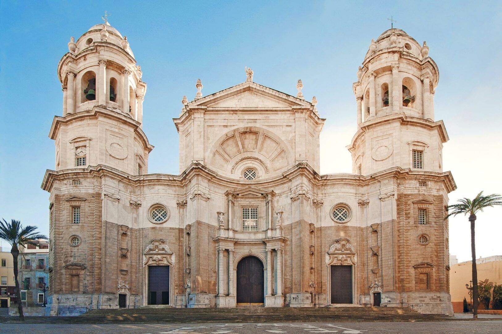 Los lugares históricos más emblemáticos de Cádiz 5 La Catedral de Cádiz
