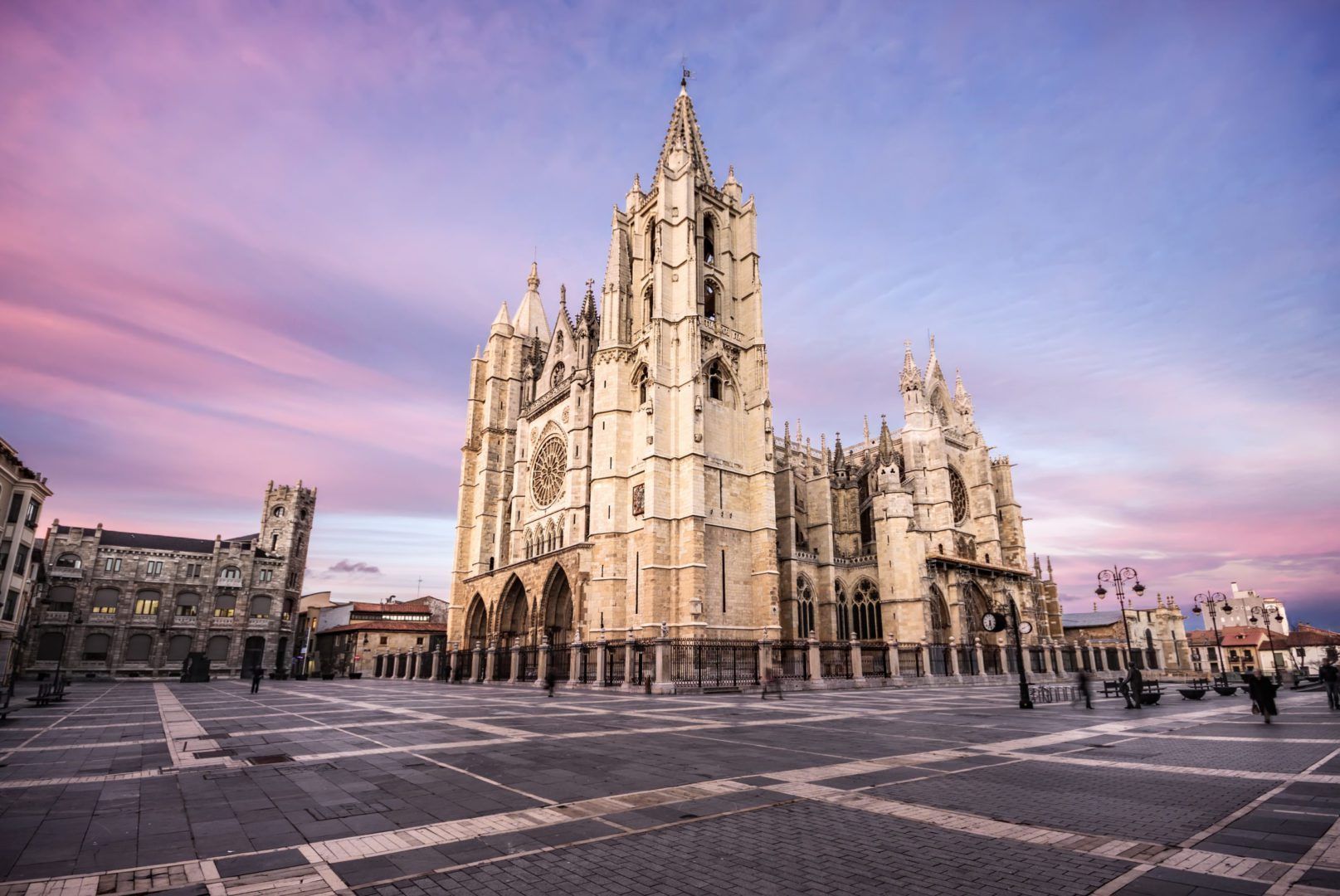 La Catedral de León y Alrededores