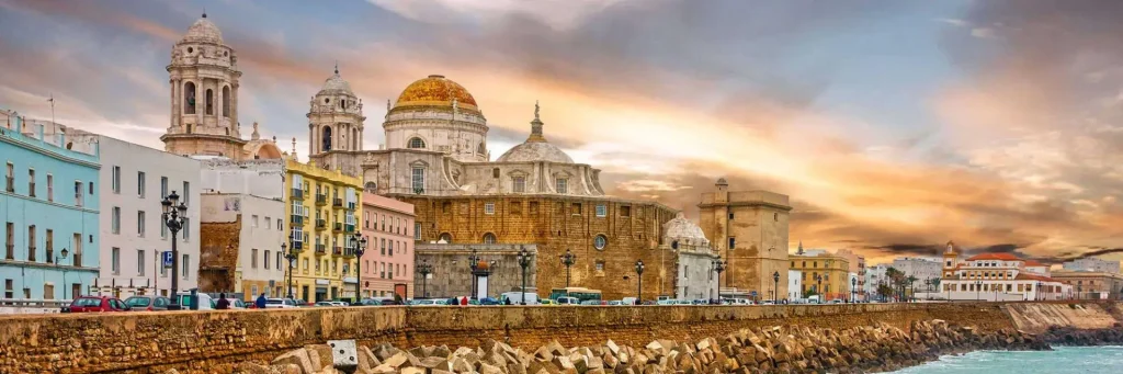 Los lugares históricos más emblemáticos de Cádiz 6 La Torre Tavira