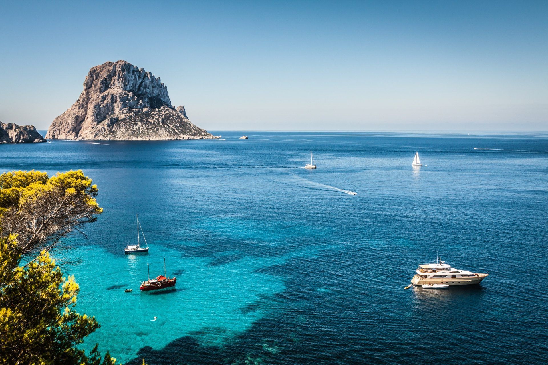 Marca tu Propio Rumbo: La Magia de los Barcos sin Licencia en Ibiza 2 La experiencia de navegar en Ibiza