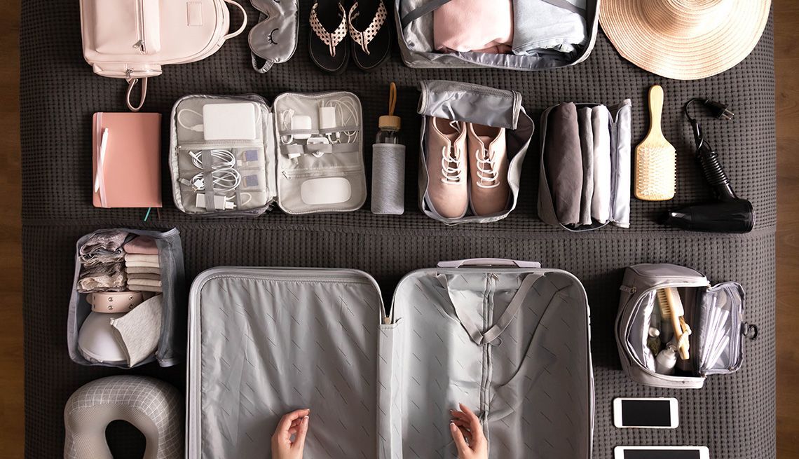 Essenciales de Viaje: Qué No Olvidar en Tu Equipaje 2 Essenciales de Viaje Qué No Olvidar en Tu Equipaje
