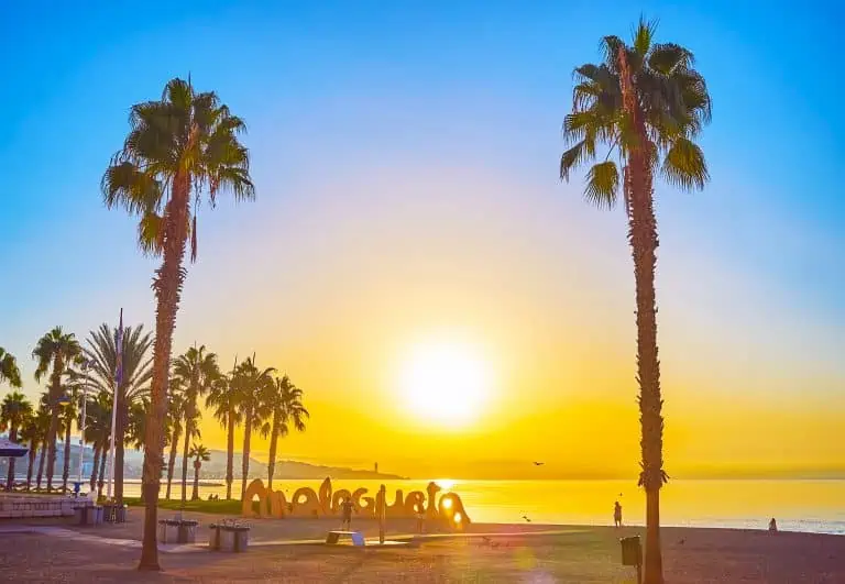 Viajar Solo por Málaga: Qué Ver y Dónde Alojarse