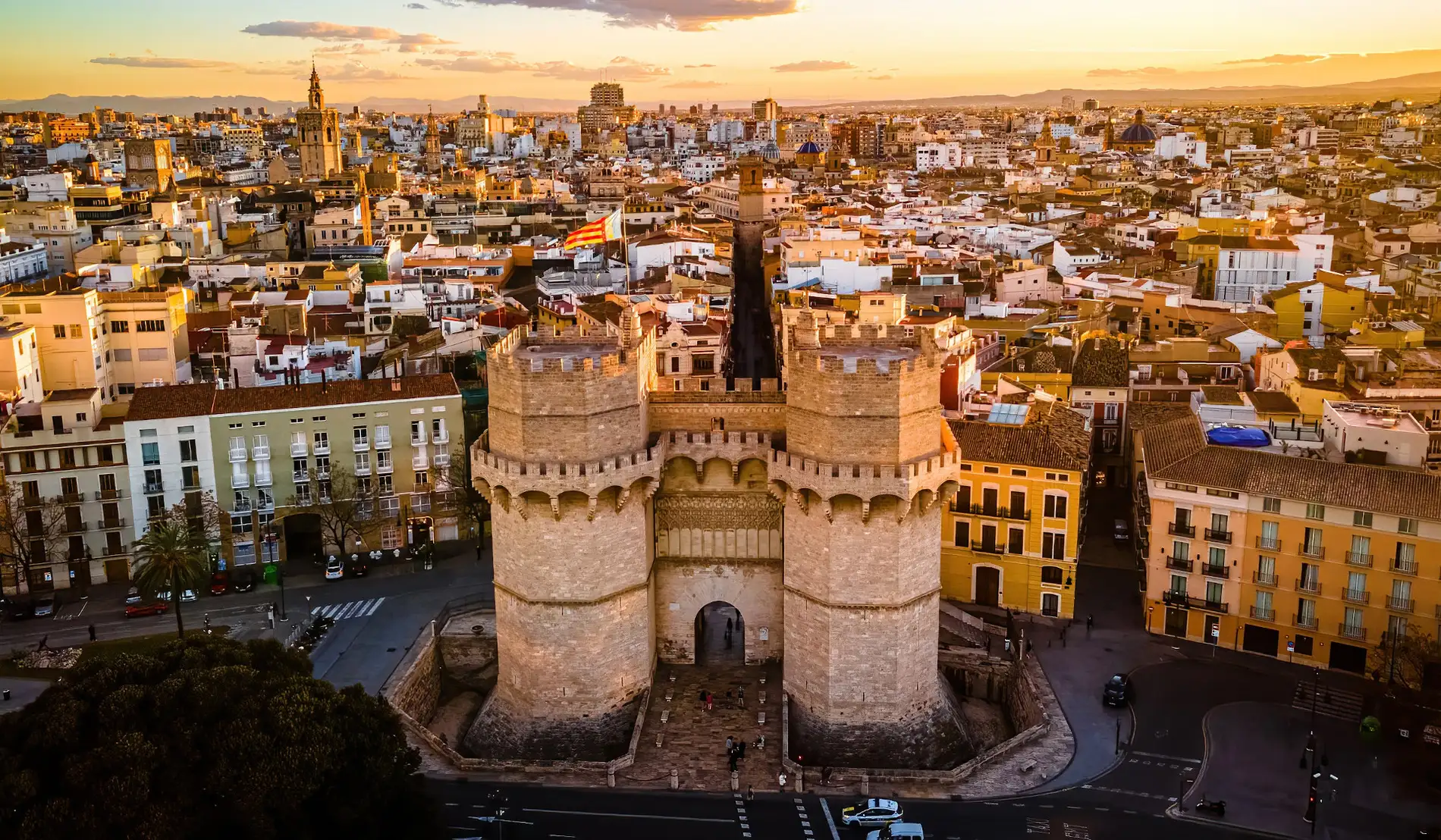 Consejos para Viajar a Valencia: Guía Completa para una Experiencia Inolvidable 2 Consejos para Viajar a Valencia: Guía Completa para una Experiencia Inolvidable
