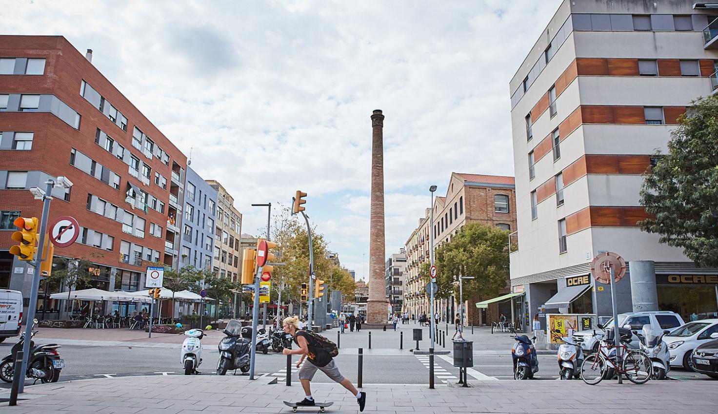 Descubre Barcelona y el Encanto de Poblenou: Una Guía Completa 5 El Encanto de Poblenou Tradición y Modernidad en Armonía
