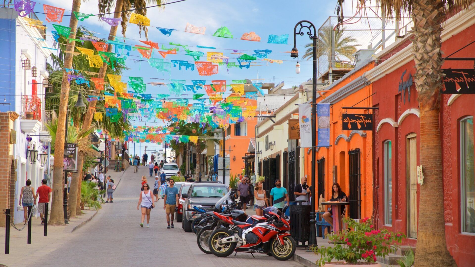 ¿De vacaciones y con presupuesto apretado? Conoce las mejores actividades gratis en Los Cabos 3 4. Recorrido por el Centro Histórico de San José del Cabo