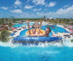 Un Día Inolvidable en el Parque Acuático de Cancún: La Mejor Opción para Niños