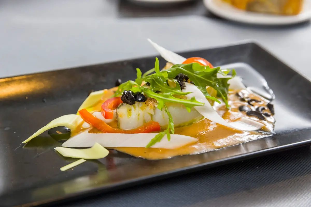 Experiencias gastronómicas en Fuengirola: sabores de la costa del sol 3 2. Clases de Cocina Típica Andaluza