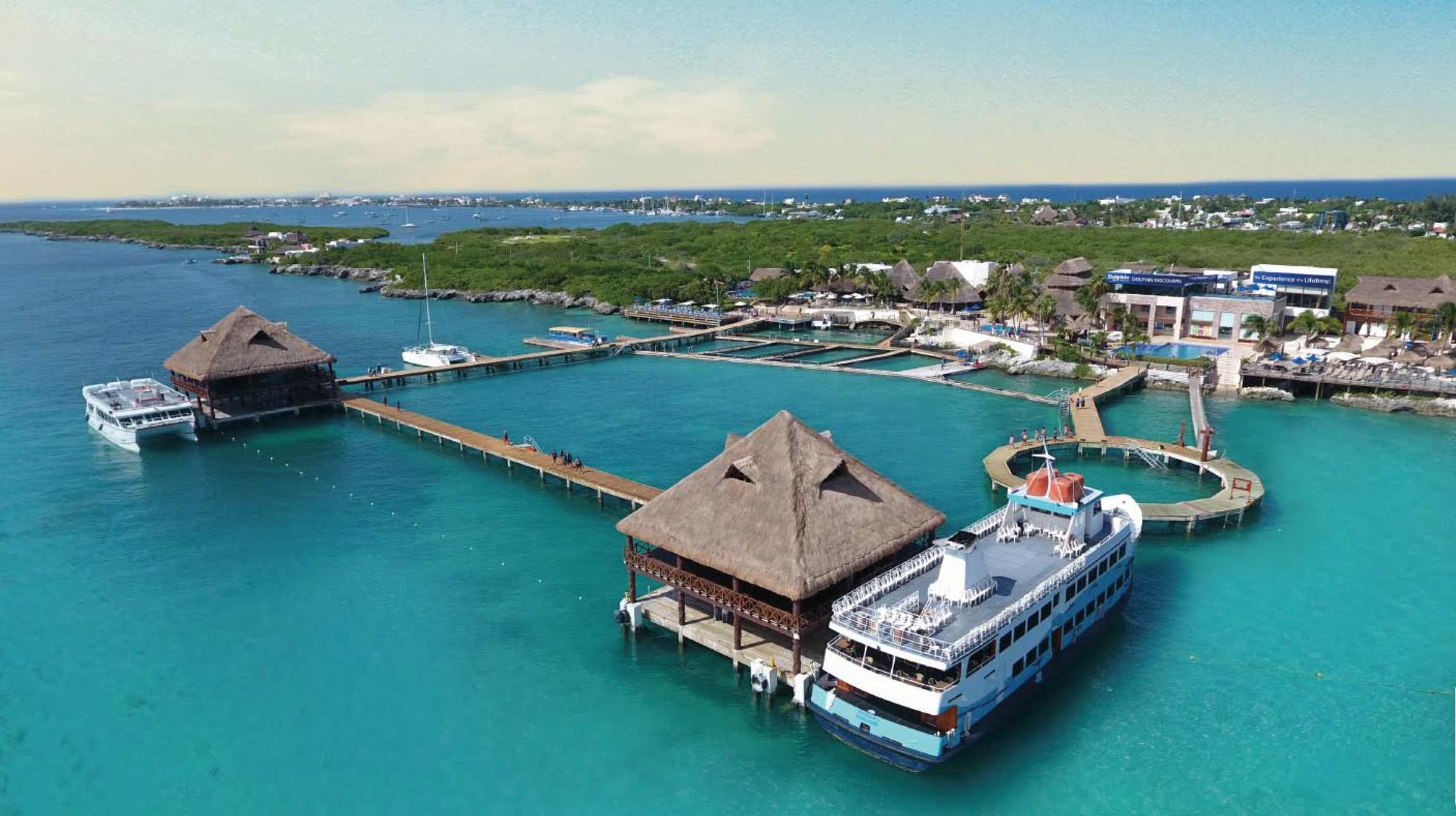Explora Isla Mujeres: Aventuras con Delfines y Más 2 Explora Isla Mujeres Aventuras con Delfines y Más