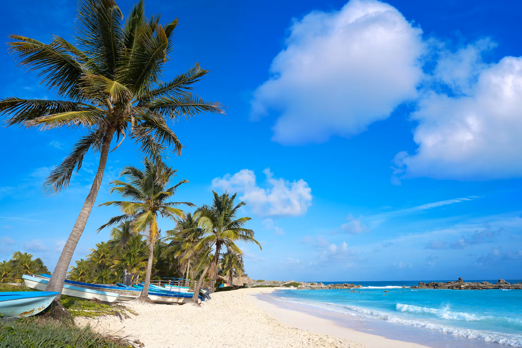 Actividades en Cozumel que no te puedes perder este 2025 4 cozumel mayan village and beach port shutterstock 101675